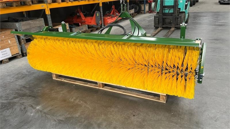 Thyregod TK 2800 med nylon børster og hydraulisk sving. bre - Metla: slika Thyregod TK 2800 med nylon børster og hydraulisk sving. bre - Metla Thyregod TK 2800 med nylon børster og hydraulisk sving. bre - Metla: slika Thyregod TK 2800 med nylon børster og hydraulisk sving. bre - Metla