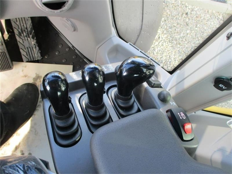 Volvo L 70 H H2 BEMÆRK MED GARANTI FRA VOLVO FREM TIL DE - Utovarivač na kotačima: slika Volvo L 70 H H2 BEMÆRK MED GARANTI FRA VOLVO FREM TIL DE - Utovarivač na kotačima Volvo L 70 H H2 BEMÆRK MED GARANTI FRA VOLVO FREM TIL DE - Utovarivač na kotačima: slika Volvo L 70 H H2 BEMÆRK MED GARANTI FRA VOLVO FREM TIL DE - Utovarivač na kotačima