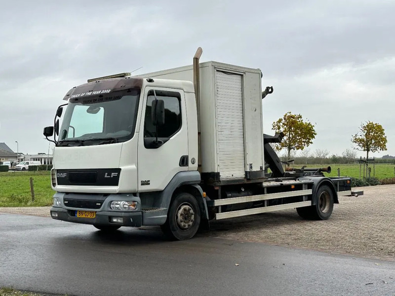 DAF LF 45 180!! HAAKARM/CONTAINER!!MOBILE WORKSHOP!! - Kamion s kukastom dizalicom: slika DAF LF 45 180!! HAAKARM/CONTAINER!!MOBILE WORKSHOP!! - Kamion s kukastom dizalicom DAF LF 45 180!! HAAKARM/CONTAINER!!MOBILE WORKSHOP!! - Kamion s kukastom dizalicom: slika DAF LF 45 180!! HAAKARM/CONTAINER!!MOBILE WORKSHOP!! - Kamion s kukastom dizalicom