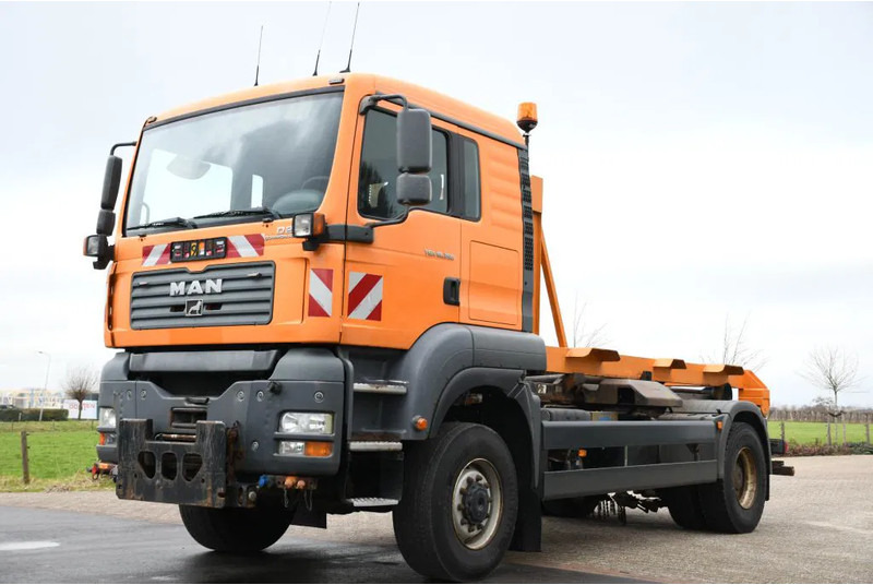 MAN TGA 18.350 4X4 BL HAAKARM/HOOKLIFT/ABROLLER!!KOMMUNAL!! - Kamion s kukastom dizalicom: slika MAN TGA 18.350 4X4 BL HAAKARM/HOOKLIFT/ABROLLER!!KOMMUNAL!! - Kamion s kukastom dizalicom MAN TGA 18.350 4X4 BL HAAKARM/HOOKLIFT/ABROLLER!!KOMMUNAL!! - Kamion s kukastom dizalicom: slika MAN TGA 18.350 4X4 BL HAAKARM/HOOKLIFT/ABROLLER!!KOMMUNAL!! - Kamion s kukastom dizalicom