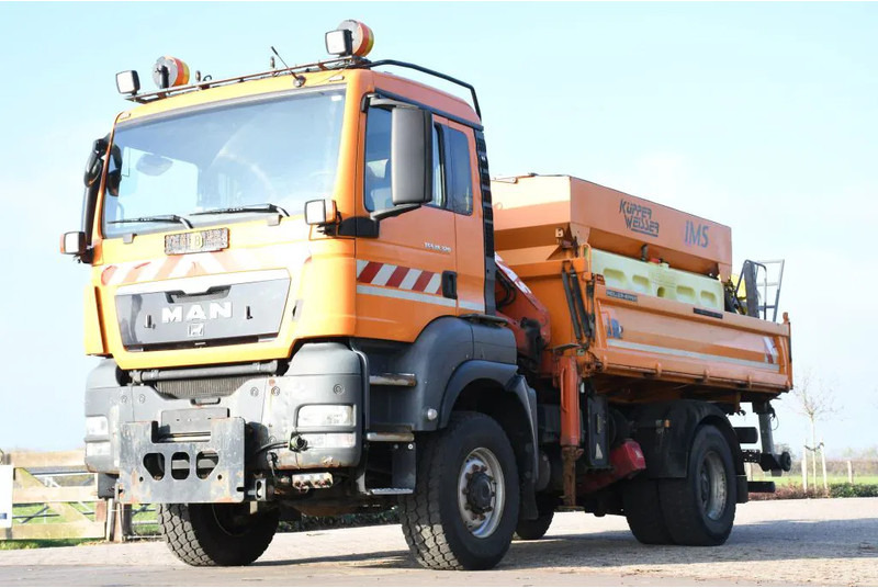 MAN TGS 18.320 4x4!! KRAN/!!!WINTERDIENST/DREISEITENKIPPER!!KOMMUNAL/KLIMA!! - Kiper, Kamion s kranom: slika MAN TGS 18.320 4x4!! KRAN/!!!WINTERDIENST/DREISEITENKIPPER!!KOMMUNAL/KLIMA!! - Kiper, Kamion s kranom MAN TGS 18.320 4x4!! KRAN/!!!WINTERDIENST/DREISEITENKIPPER!!KOMMUNAL/KLIMA!! - Kiper, Kamion s kranom: slika MAN TGS 18.320 4x4!! KRAN/!!!WINTERDIENST/DREISEITENKIPPER!!KOMMUNAL/KLIMA!! - Kiper, Kamion s kranom