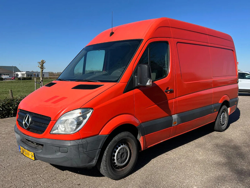 Mercedes-Benz Sprinter 211 211 CDI L2H2 366 DC - Mali kombi: slika Mercedes-Benz Sprinter 211 211 CDI L2H2 366 DC - Mali kombi Mercedes-Benz Sprinter 211 211 CDI L2H2 366 DC - Mali kombi: slika Mercedes-Benz Sprinter 211 211 CDI L2H2 366 DC - Mali kombi