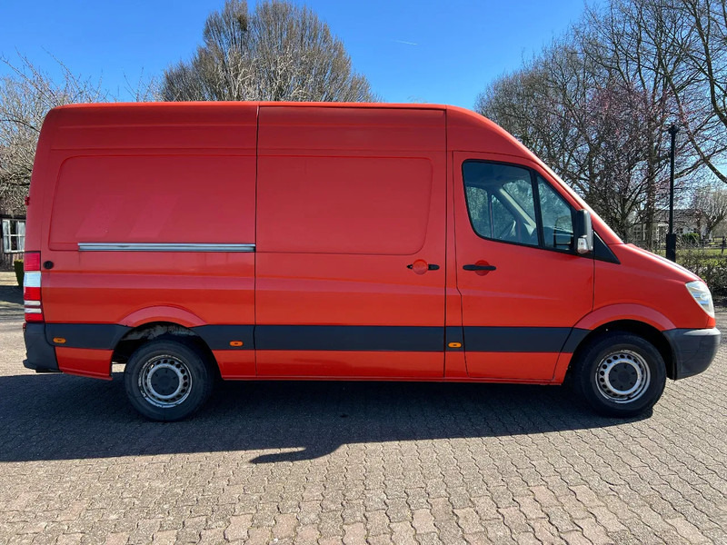 Mercedes-Benz Sprinter 211 211 CDI L2H2 366 DC - Mali kombi: slika Mercedes-Benz Sprinter 211 211 CDI L2H2 366 DC - Mali kombi Mercedes-Benz Sprinter 211 211 CDI L2H2 366 DC - Mali kombi: slika Mercedes-Benz Sprinter 211 211 CDI L2H2 366 DC - Mali kombi