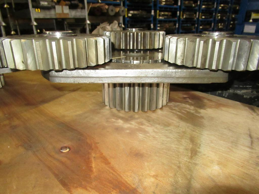 Bomag 05901319 - Reduktor pogona za Građevinski strojevi: slika Bomag 05901319 - Reduktor pogona za Građevinski strojevi Bomag 05901319 - Reduktor pogona za Građevinski strojevi: slika Bomag 05901319 - Reduktor pogona za Građevinski strojevi