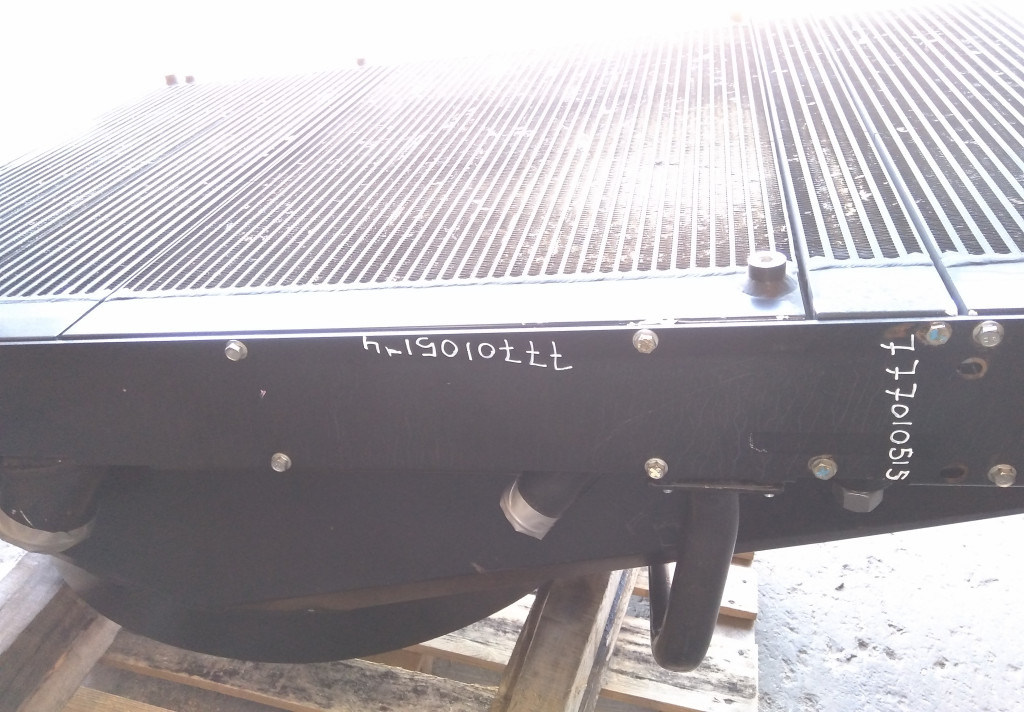 Bomag BM1000-35 - - Hladnjak ulja za Građevinski strojevi: slika Bomag BM1000-35 - - Hladnjak ulja za Građevinski strojevi Bomag BM1000-35 - - Hladnjak ulja za Građevinski strojevi: slika Bomag BM1000-35 - - Hladnjak ulja za Građevinski strojevi