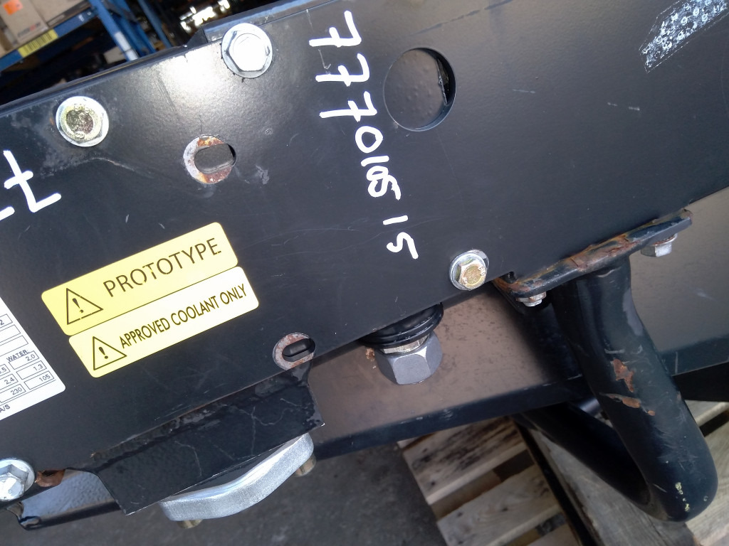 Bomag BM1000-35 - - Hladnjak ulja za Građevinski strojevi: slika Bomag BM1000-35 - - Hladnjak ulja za Građevinski strojevi Bomag BM1000-35 - - Hladnjak ulja za Građevinski strojevi: slika Bomag BM1000-35 - - Hladnjak ulja za Građevinski strojevi