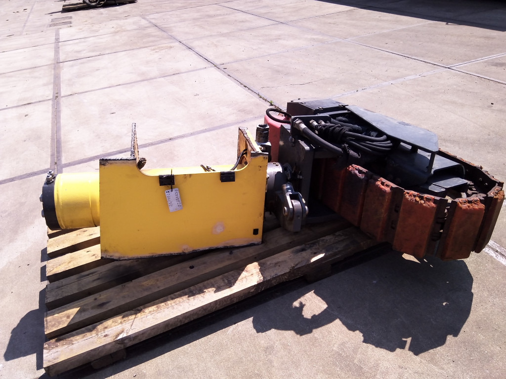 Bomag BM1200-35 - - Dijelovi donjeg postroja za Građevinski strojevi: slika Bomag BM1200-35 - - Dijelovi donjeg postroja za Građevinski strojevi Bomag BM1200-35 - - Dijelovi donjeg postroja za Građevinski strojevi: slika Bomag BM1200-35 - - Dijelovi donjeg postroja za Građevinski strojevi