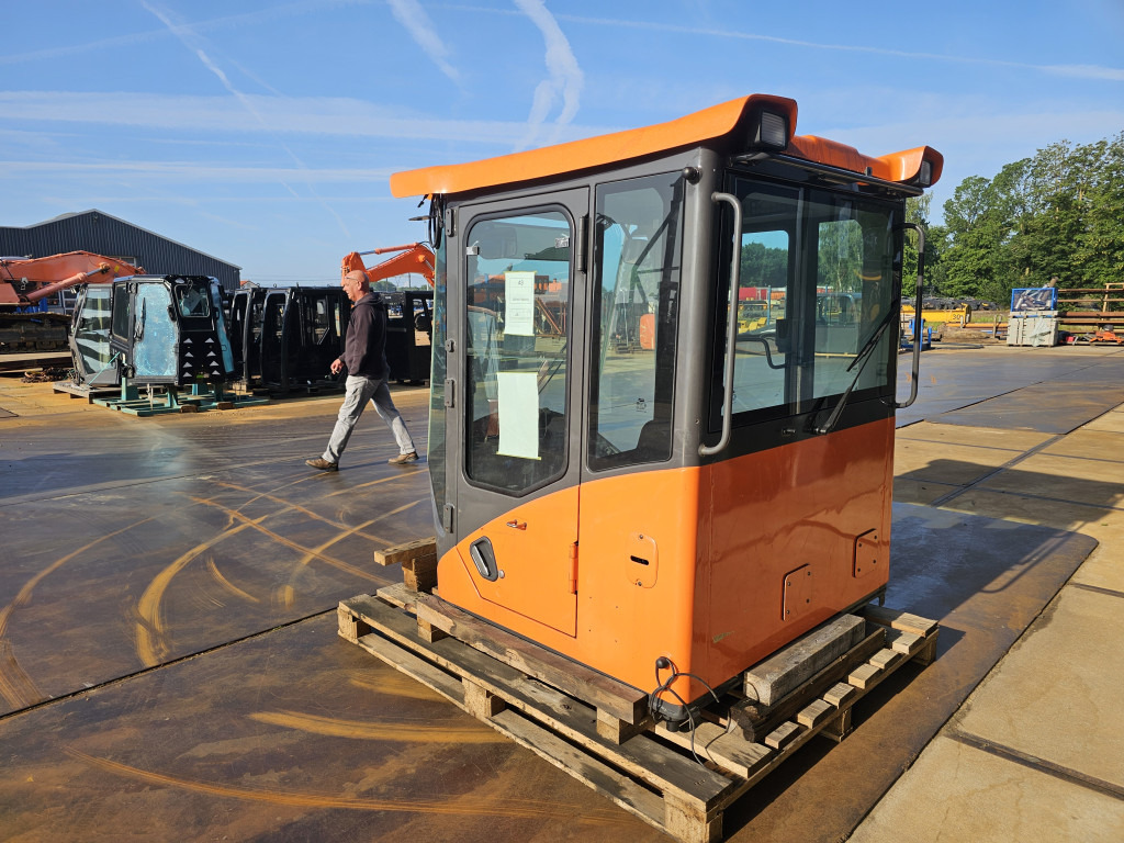 Doosan 220101-00229T - 220101-00229V - Kabina za Građevinski strojevi: slika Doosan 220101-00229T - 220101-00229V - Kabina za Građevinski strojevi Doosan 220101-00229T - 220101-00229V - Kabina za Građevinski strojevi: slika Doosan 220101-00229T - 220101-00229V - Kabina za Građevinski strojevi