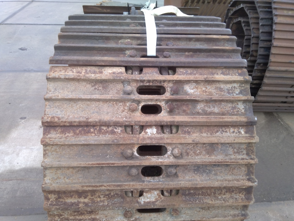 Komatsu 21K-32-04550 - Gusjenice za Građevinski strojevi: slika Komatsu 21K-32-04550 - Gusjenice za Građevinski strojevi Komatsu 21K-32-04550 - Gusjenice za Građevinski strojevi: slika Komatsu 21K-32-04550 - Gusjenice za Građevinski strojevi