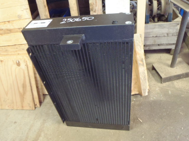 New Holland 6914295 - Hladnjak ulja za Građevinski strojevi: slika New Holland 6914295 - Hladnjak ulja za Građevinski strojevi New Holland 6914295 - Hladnjak ulja za Građevinski strojevi: slika New Holland 6914295 - Hladnjak ulja za Građevinski strojevi