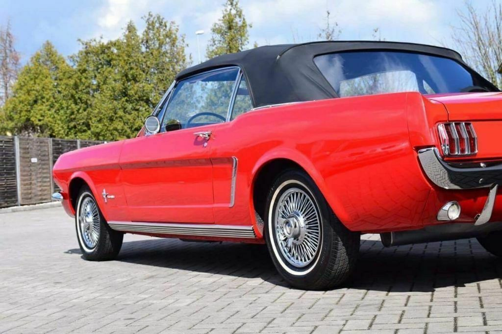 Ford Mustang Cabriolet - Automobil: slika Ford Mustang Cabriolet - Automobil Ford Mustang Cabriolet - Automobil: slika Ford Mustang Cabriolet - Automobil