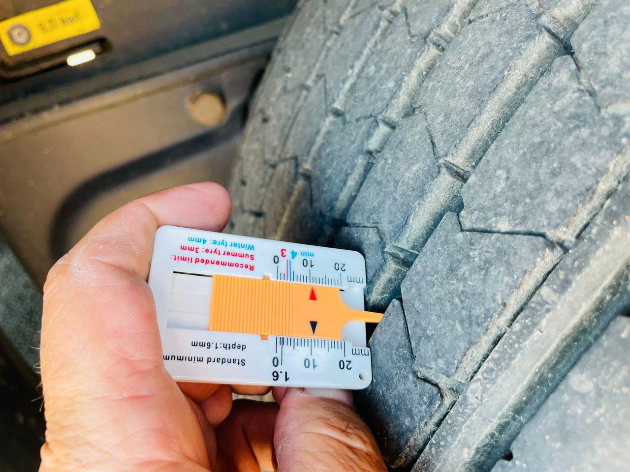 Poluprikolica s ceradom Kögel SN24 C3V: slika Poluprikolica s ceradom Kögel SN24 C3V