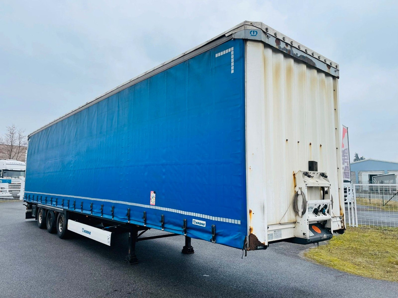 Krone SD MEGA LINER - Poluprikolica s ceradom: slika Krone SD MEGA LINER - Poluprikolica s ceradom Krone SD MEGA LINER - Poluprikolica s ceradom: slika Krone SD MEGA LINER - Poluprikolica s ceradom