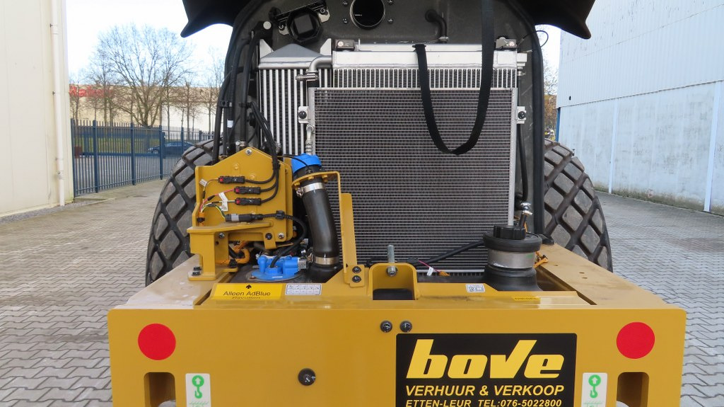 Kompaktor Caterpillar CS66B: slika Kompaktor Caterpillar CS66B Kompaktor Caterpillar CS66B: slika Kompaktor Caterpillar CS66B