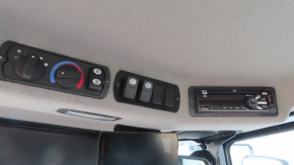 Kompaktor Caterpillar CS66B: slika Kompaktor Caterpillar CS66B Kompaktor Caterpillar CS66B: slika Kompaktor Caterpillar CS66B