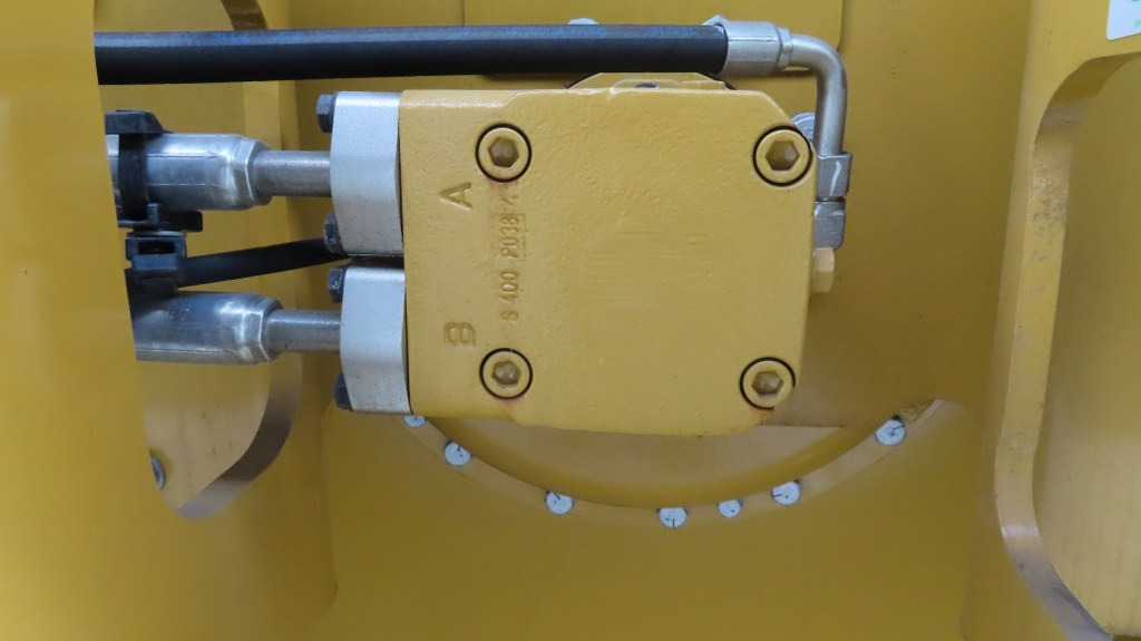 Kompaktor Caterpillar CS66B: slika Kompaktor Caterpillar CS66B Kompaktor Caterpillar CS66B: slika Kompaktor Caterpillar CS66B