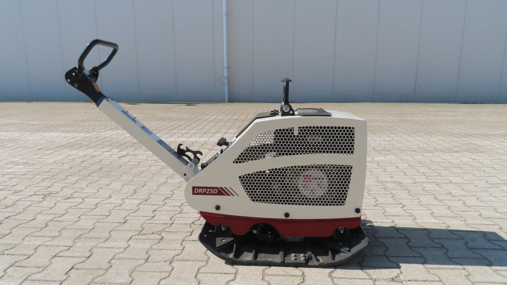 Dynapac DRP25D - Vibro ploča: slika Dynapac DRP25D - Vibro ploča Dynapac DRP25D - Vibro ploča: slika Dynapac DRP25D - Vibro ploča