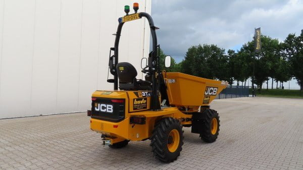 JCB 3T-2 ST - Mini istovarivač: slika JCB 3T-2 ST - Mini istovarivač JCB 3T-2 ST - Mini istovarivač: slika JCB 3T-2 ST - Mini istovarivač