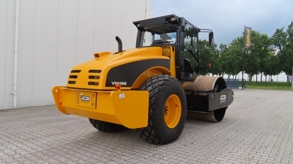JCB VM200D - Kompaktor: slika JCB VM200D - Kompaktor JCB VM200D - Kompaktor: slika JCB VM200D - Kompaktor