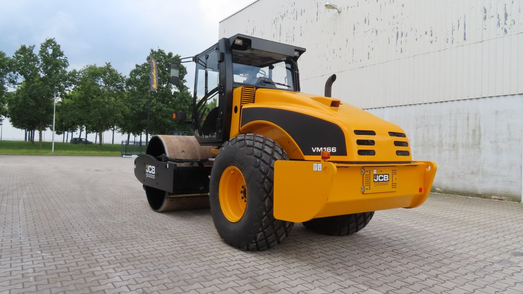 JCB VM200D - Kompaktor: slika JCB VM200D - Kompaktor JCB VM200D - Kompaktor: slika JCB VM200D - Kompaktor