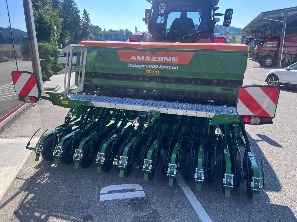 Amazone Amazone KE 3002-190 + CATAYA 3000 SPECIAL - Kombajn i sijačica: slika Amazone Amazone KE 3002-190 + CATAYA 3000 SPECIAL - Kombajn i sijačica Amazone Amazone KE 3002-190 + CATAYA 3000 SPECIAL - Kombajn i sijačica: slika Amazone Amazone KE 3002-190 + CATAYA 3000 SPECIAL - Kombajn i sijačica