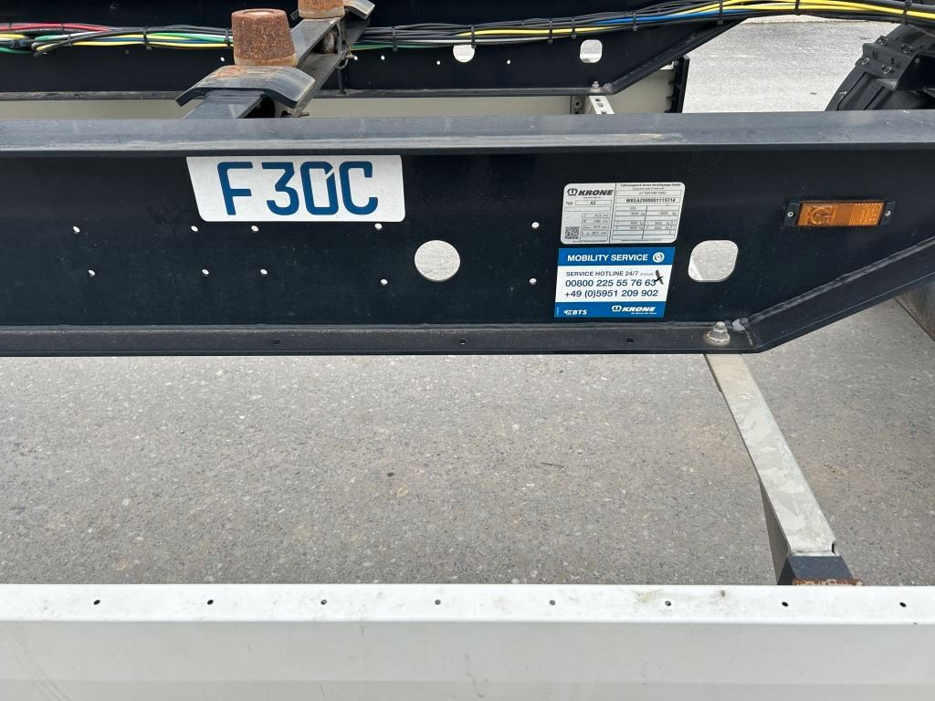 Krone 2 Achswechselfahrgestell, Typ: MAXI AZW 18 eL3B7 - Transporter kontejnera/ Prikolica s izmjenjivim sanducima: slika Krone 2 Achswechselfahrgestell, Typ: MAXI AZW 18 eL3B7 - Transporter kontejnera/ Prikolica s izmjenjivim sanducima Krone 2 Achswechselfahrgestell, Typ: MAXI AZW 18 eL3B7 - Transporter kontejnera/ Prikolica s izmjenjivim sanducima: slika Krone 2 Achswechselfahrgestell, Typ: MAXI AZW 18 eL3B7 - Transporter kontejnera/ Prikolica s izmjenjivim sanducima