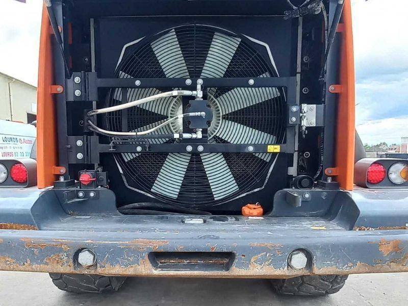 Doosan 450 - Utovarivač na kotačima: slika Doosan 450 - Utovarivač na kotačima Doosan 450 - Utovarivač na kotačima: slika Doosan 450 - Utovarivač na kotačima