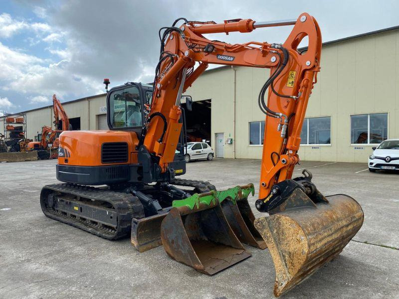 Doosan DX 85 R - Bager gusjeničar: slika Doosan DX 85 R - Bager gusjeničar Doosan DX 85 R - Bager gusjeničar: slika Doosan DX 85 R - Bager gusjeničar