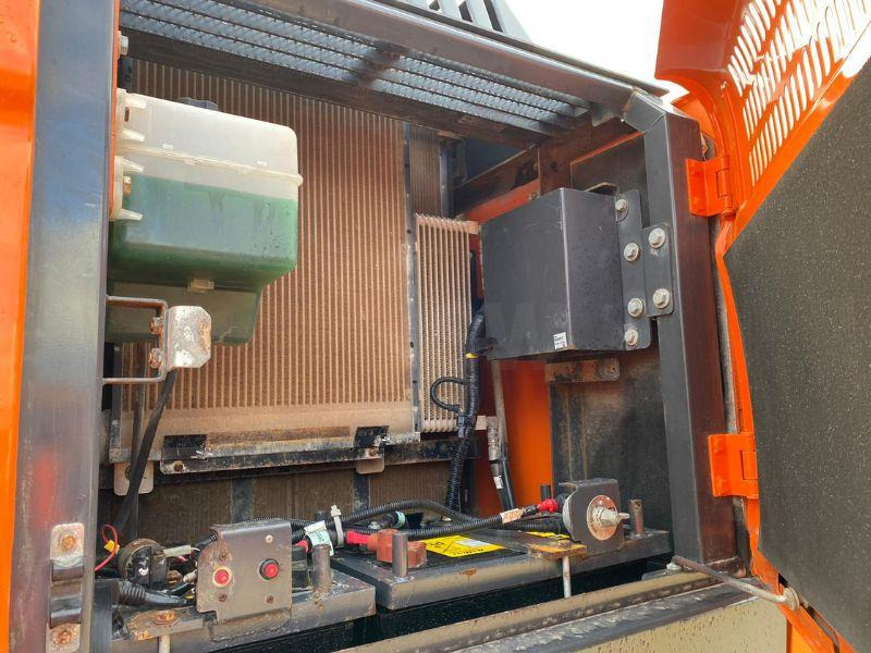 Doosan DX300LC - Bager gusjeničar: slika Doosan DX300LC - Bager gusjeničar Doosan DX300LC - Bager gusjeničar: slika Doosan DX300LC - Bager gusjeničar