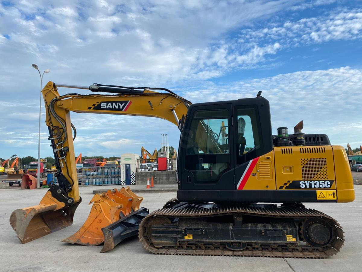 Sany SY135C - Bager gusjeničar: slika Sany SY135C - Bager gusjeničar Sany SY135C - Bager gusjeničar: slika Sany SY135C - Bager gusjeničar