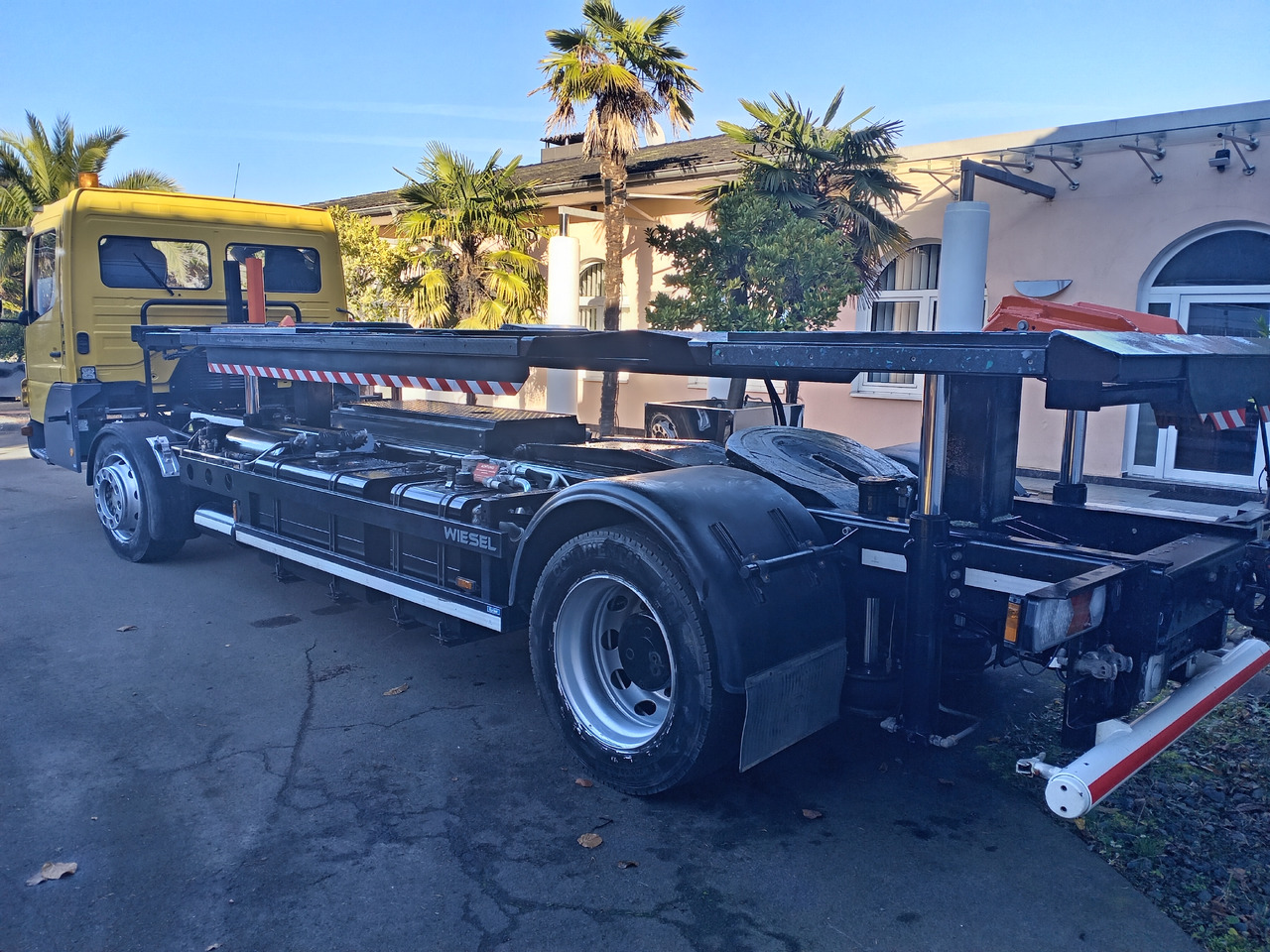 Transporter kontejnera/ Kamion s izmjenjivim sanducima Kamag Mercedes-Benz Kamag Wiesel / WBH25 / KB3659 / mit Ganrantie: slika Transporter kontejnera/ Kamion s izmjenjivim sanducima Kamag Mercedes-Benz Kamag Wiesel / WBH25 / KB3659 / mit Ganrantie Transporter kontejnera/ Kamion s izmjenjivim sanducima Kamag Mercedes-Benz Kamag Wiesel / WBH25 / KB3659 / mit Ganrantie: slika Transporter kontejnera/ Kamion s izmjenjivim sanducima Kamag Mercedes-Benz Kamag Wiesel / WBH25 / KB3659 / mit Ganrantie