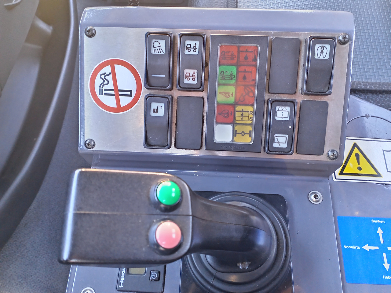 Transporter kontejnera/ Kamion s izmjenjivim sanducima Kamag Mercedes-Benz Kamag Wiesel / WBH25 / KB3659 / mit Ganrantie: slika Transporter kontejnera/ Kamion s izmjenjivim sanducima Kamag Mercedes-Benz Kamag Wiesel / WBH25 / KB3659 / mit Ganrantie Transporter kontejnera/ Kamion s izmjenjivim sanducima Kamag Mercedes-Benz Kamag Wiesel / WBH25 / KB3659 / mit Ganrantie: slika Transporter kontejnera/ Kamion s izmjenjivim sanducima Kamag Mercedes-Benz Kamag Wiesel / WBH25 / KB3659 / mit Ganrantie