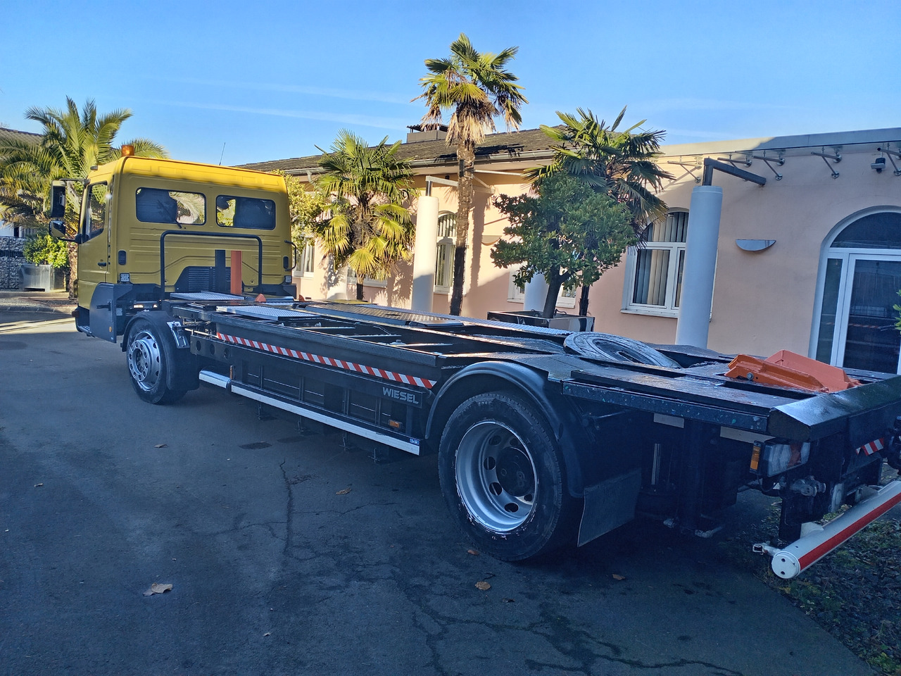 Transporter kontejnera/ Kamion s izmjenjivim sanducima Kamag Mercedes-Benz Kamag Wiesel / WBH25 / KB3659 / mit Ganrantie: slika Transporter kontejnera/ Kamion s izmjenjivim sanducima Kamag Mercedes-Benz Kamag Wiesel / WBH25 / KB3659 / mit Ganrantie Transporter kontejnera/ Kamion s izmjenjivim sanducima Kamag Mercedes-Benz Kamag Wiesel / WBH25 / KB3659 / mit Ganrantie: slika Transporter kontejnera/ Kamion s izmjenjivim sanducima Kamag Mercedes-Benz Kamag Wiesel / WBH25 / KB3659 / mit Ganrantie