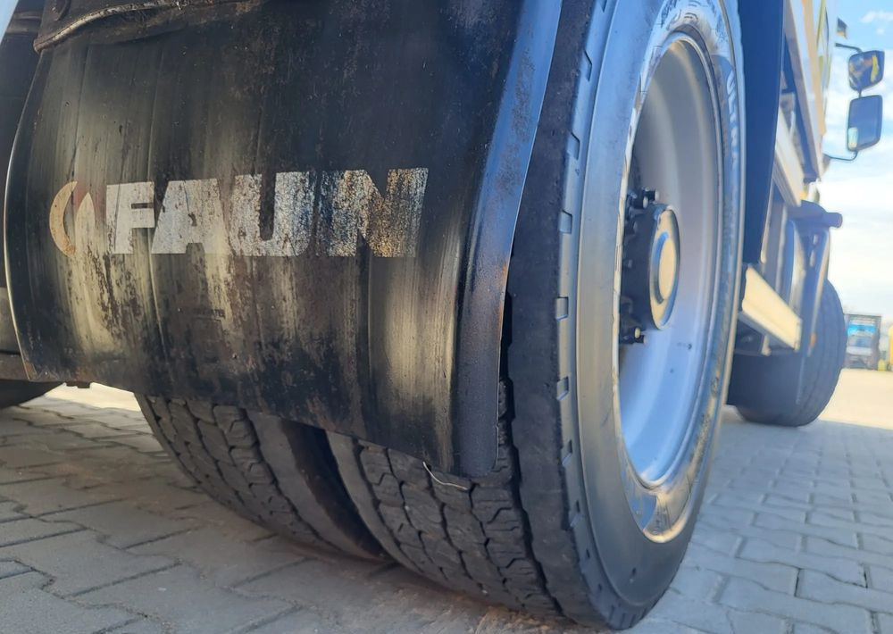 Kamion za odvoz smeća Renault D19 EURO 6: slika Kamion za odvoz smeća Renault D19 EURO 6