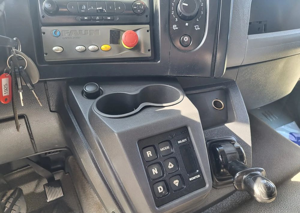 Kamion za odvoz smeća Renault D19 EURO 6: slika Kamion za odvoz smeća Renault D19 EURO 6