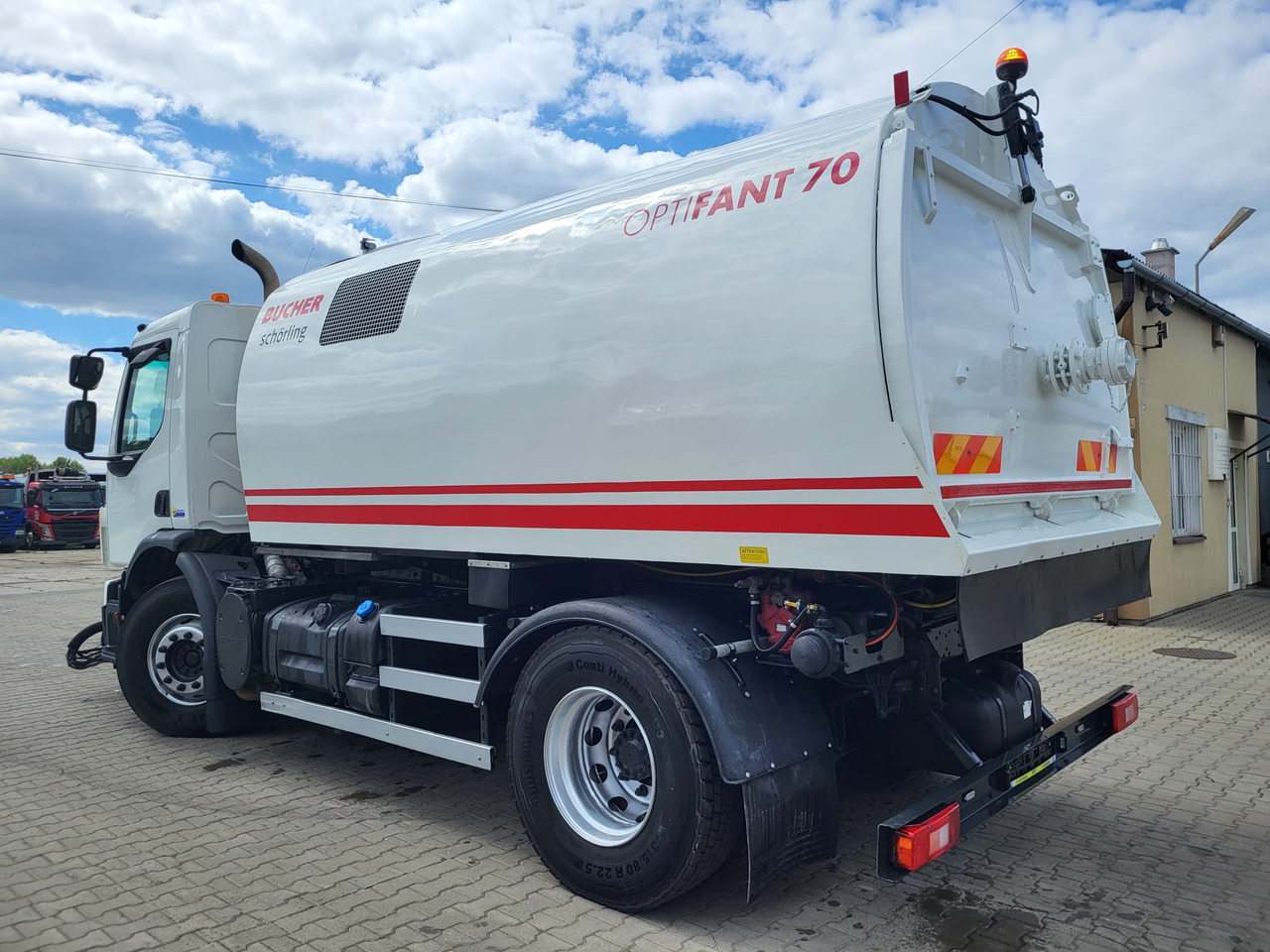Zakup Volvo FE 320 two engines Volvo FE 320 two engines: slika Zakup Volvo FE 320 two engines Volvo FE 320 two engines