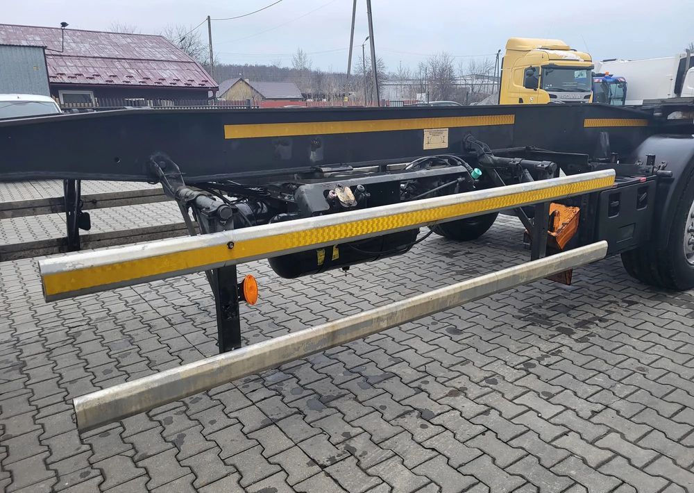 Kamion s kukastom dizalicom scania Scania B6X2: slika Kamion s kukastom dizalicom scania Scania B6X2