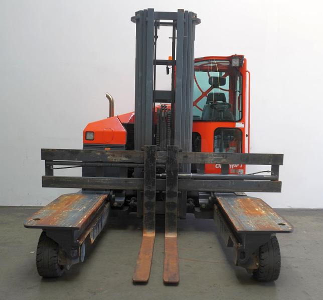 Combilift C4500 - 4-smjerni regalni viličar: slika Combilift C4500 - 4-smjerni regalni viličar Combilift C4500 - 4-smjerni regalni viličar: slika Combilift C4500 - 4-smjerni regalni viličar
