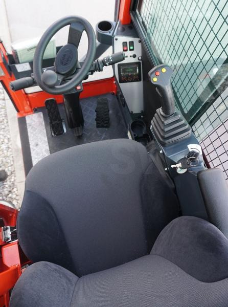 Combilift C5000 FWSL - Bočni utovarivač: slika Combilift C5000 FWSL - Bočni utovarivač Combilift C5000 FWSL - Bočni utovarivač: slika Combilift C5000 FWSL - Bočni utovarivač
