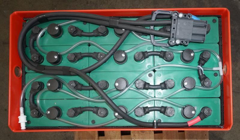 GRUMA 24 Volt 4 PzS 500 Ah - Akumulator: slika GRUMA 24 Volt 4 PzS 500 Ah - Akumulator GRUMA 24 Volt 4 PzS 500 Ah - Akumulator: slika GRUMA 24 Volt 4 PzS 500 Ah - Akumulator