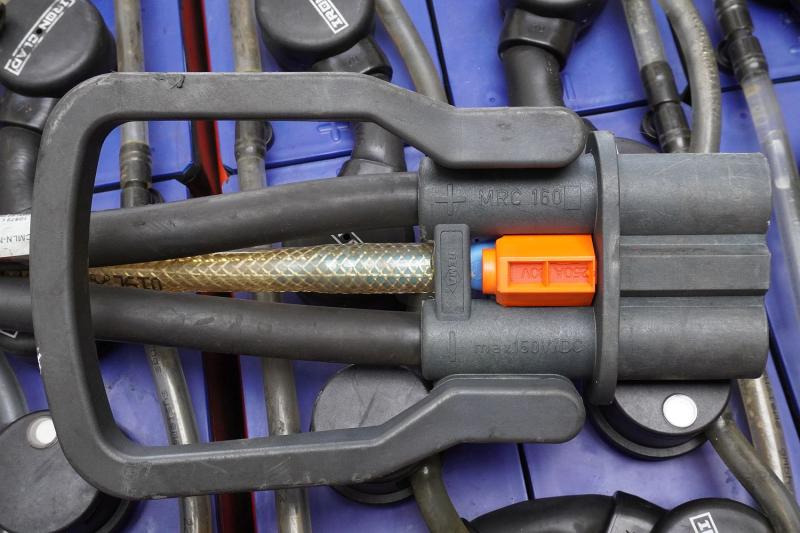 GRUMA 80 Volt 4 PzQ 688 Ah - Akumulator: slika GRUMA 80 Volt 4 PzQ 688 Ah - Akumulator GRUMA 80 Volt 4 PzQ 688 Ah - Akumulator: slika GRUMA 80 Volt 4 PzQ 688 Ah - Akumulator