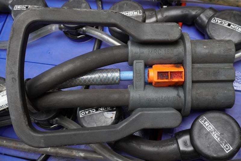 GRUMA 80 Volt 5 PzQ 860 Ah - Akumulator: slika GRUMA 80 Volt 5 PzQ 860 Ah - Akumulator GRUMA 80 Volt 5 PzQ 860 Ah - Akumulator: slika GRUMA 80 Volt 5 PzQ 860 Ah - Akumulator