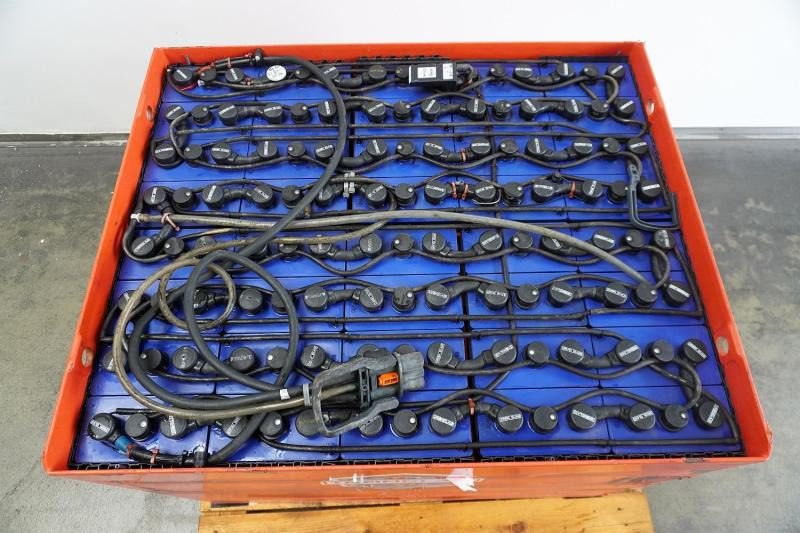 GRUMA 80 Volt 5 PzQ 860 Ah - Akumulator za Oprema za rukovanje materijalima: slika GRUMA 80 Volt 5 PzQ 860 Ah - Akumulator za Oprema za rukovanje materijalima GRUMA 80 Volt 5 PzQ 860 Ah - Akumulator za Oprema za rukovanje materijalima: slika GRUMA 80 Volt 5 PzQ 860 Ah - Akumulator za Oprema za rukovanje materijalima