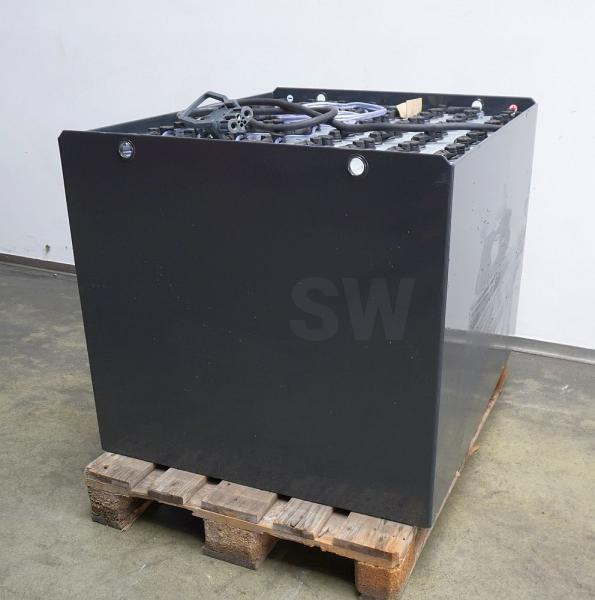 GRUMA 80 Volt 5 PzS 725 Ah - Akumulator za Oprema za rukovanje materijalima: slika GRUMA 80 Volt 5 PzS 725 Ah - Akumulator za Oprema za rukovanje materijalima GRUMA 80 Volt 5 PzS 725 Ah - Akumulator za Oprema za rukovanje materijalima: slika GRUMA 80 Volt 5 PzS 725 Ah - Akumulator za Oprema za rukovanje materijalima