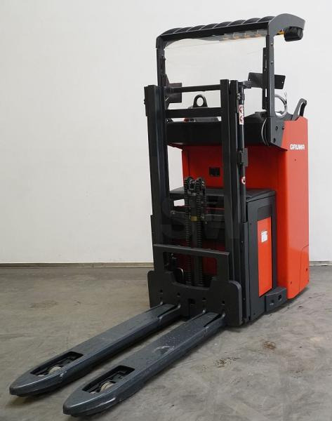 Linde D 12 RW 1164-02 - Slagač stoga: slika Linde D 12 RW 1164-02 - Slagač stoga Linde D 12 RW 1164-02 - Slagač stoga: slika Linde D 12 RW 1164-02 - Slagač stoga