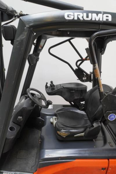 Linde E 14 EVO 386-02 - Električni viličar: slika Linde E 14 EVO 386-02 - Električni viličar Linde E 14 EVO 386-02 - Električni viličar: slika Linde E 14 EVO 386-02 - Električni viličar