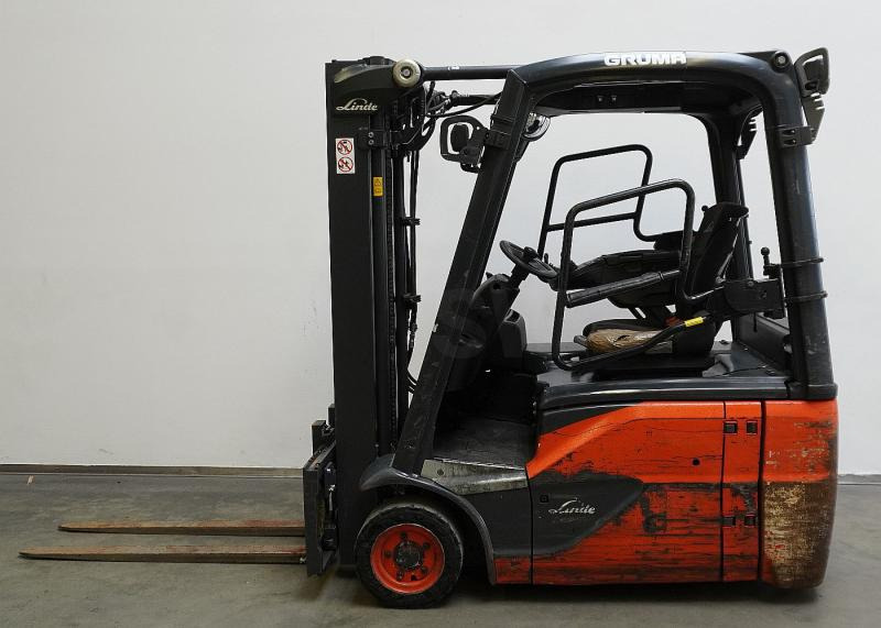 Linde E 16 EVO 386-02 - Električni viličar: slika Linde E 16 EVO 386-02 - Električni viličar Linde E 16 EVO 386-02 - Električni viličar: slika Linde E 16 EVO 386-02 - Električni viličar