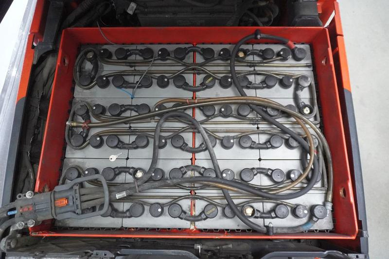 Linde E 16 PH EVO 386-02 - Električni viličar: slika Linde E 16 PH EVO 386-02 - Električni viličar Linde E 16 PH EVO 386-02 - Električni viličar: slika Linde E 16 PH EVO 386-02 - Električni viličar