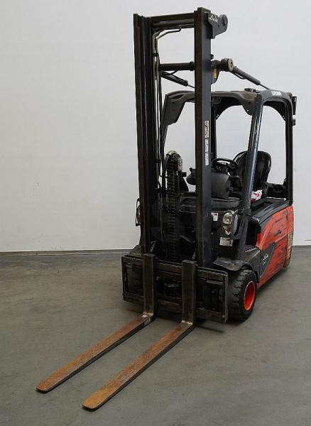 Linde E 18 EVO 386-02 - Električni viličar: slika Linde E 18 EVO 386-02 - Električni viličar Linde E 18 EVO 386-02 - Električni viličar: slika Linde E 18 EVO 386-02 - Električni viličar