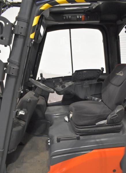 Linde E 18 L EVO 386-02 - Električni viličar: slika Linde E 18 L EVO 386-02 - Električni viličar Linde E 18 L EVO 386-02 - Električni viličar: slika Linde E 18 L EVO 386-02 - Električni viličar